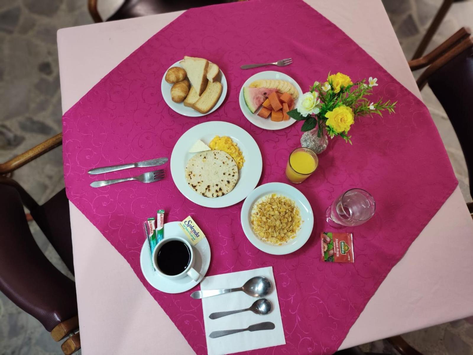 Gran Hotel Medellín Eksteriør bilde