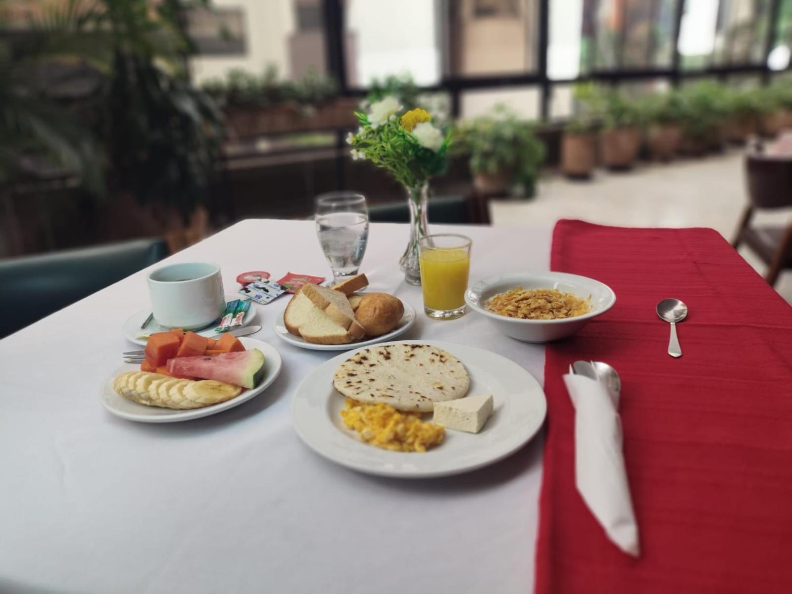 Gran Hotel Medellín Eksteriør bilde